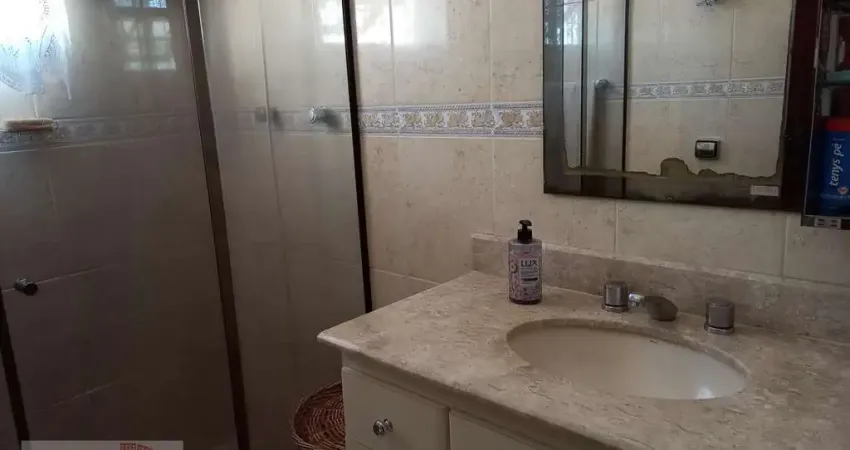 Casa com 4 quartos à venda na Rua Paraopeba, 310, Taboão, Diadema