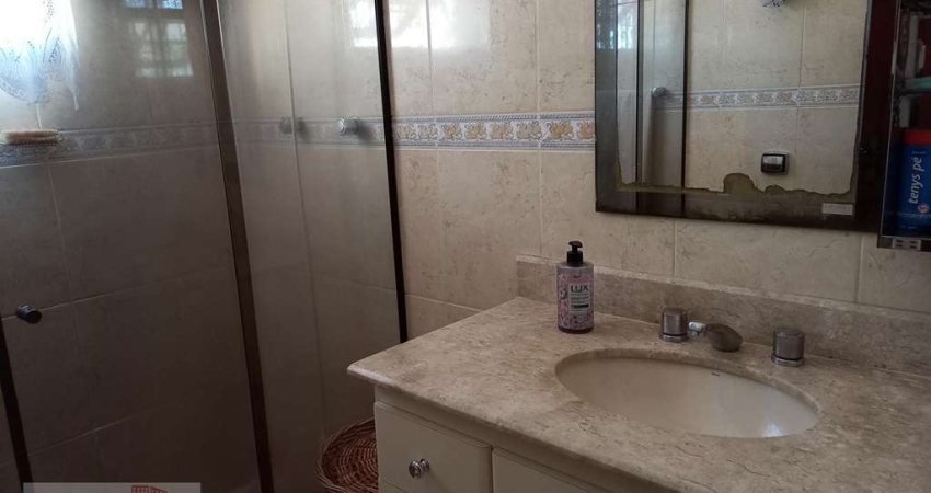 Casa com 4 quartos para alugar na Rua Paraopeba, 310, Taboão, Diadema