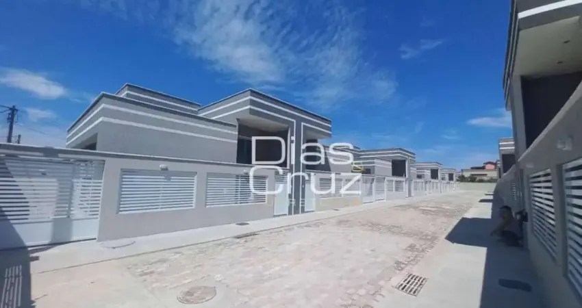 Casa com 2 quartos em condominio- Chácara Mariléa - Rio das Ostras/RJ