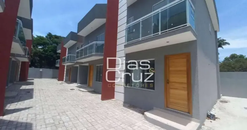 Casa com 3 quartos em um dos melhores bairros da cidade  à vend  - Extensão do Bosque - Rio das Ostras/RJ