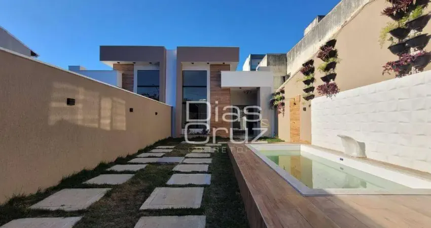 Casa linear de Alto Padrão de 3 quartos com pé direito duplo no Recreio em Rio das Ostras!!