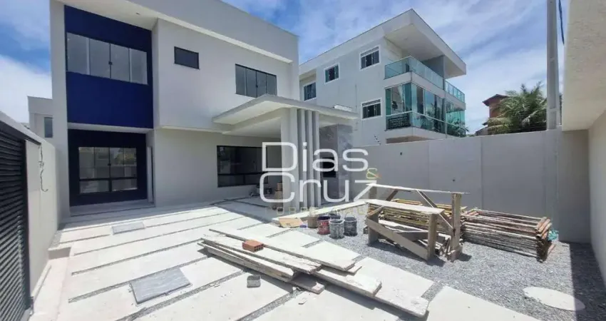 Casa com 3 dormitórios à venda, 140 m² por R$ 820.000,00 - Costazul - Rio das Ostras/RJ