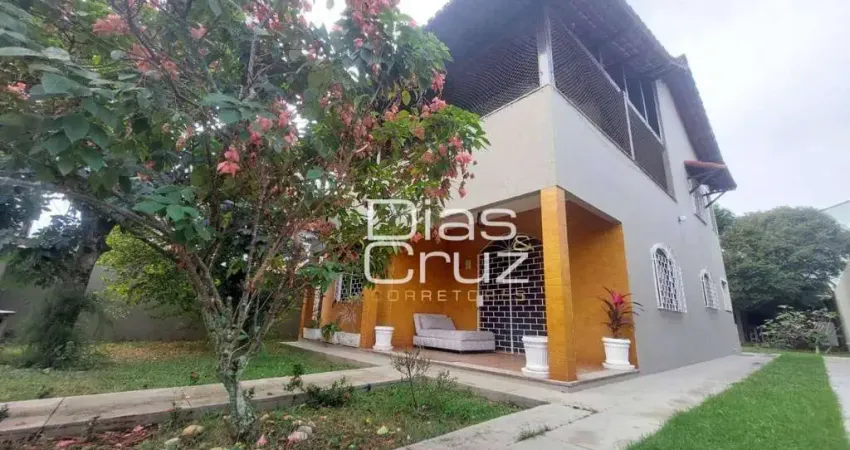 Casa com 5 quartos à venda, 208 m² por R$ 900.000 - Centro - Rio das Ostras/RJ
