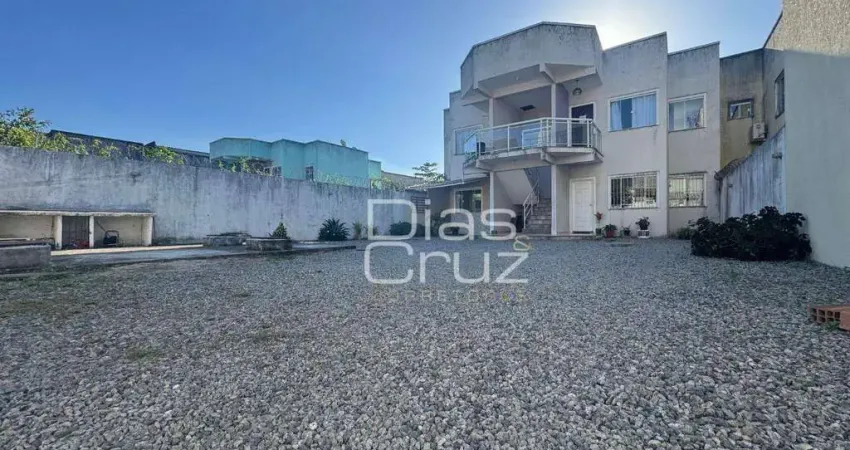 Apartamento térreo no bairro Cidade Praiana, perfeito para quem busca economia e tudo perto de casa.