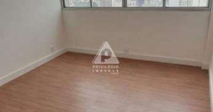 Vendo cobertura Rua Barão de Pirassinunga - 3 quartos - área com churrasqueira e 250 m² e duas vagas de garagem