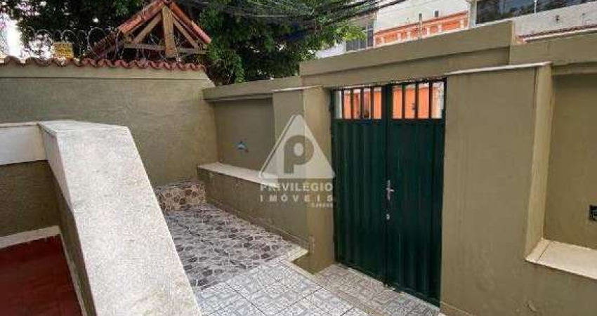 Excelente casa a venda em Vila Isabel próximo ao vasto comercio