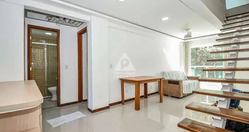 Cobertura a venda, 3 quartos, vaga de garagem, mais área externa no melhor da Tijuca
