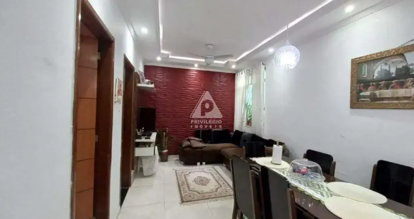 Apartamento terreo a venda de 2 quartos , Rio comprido