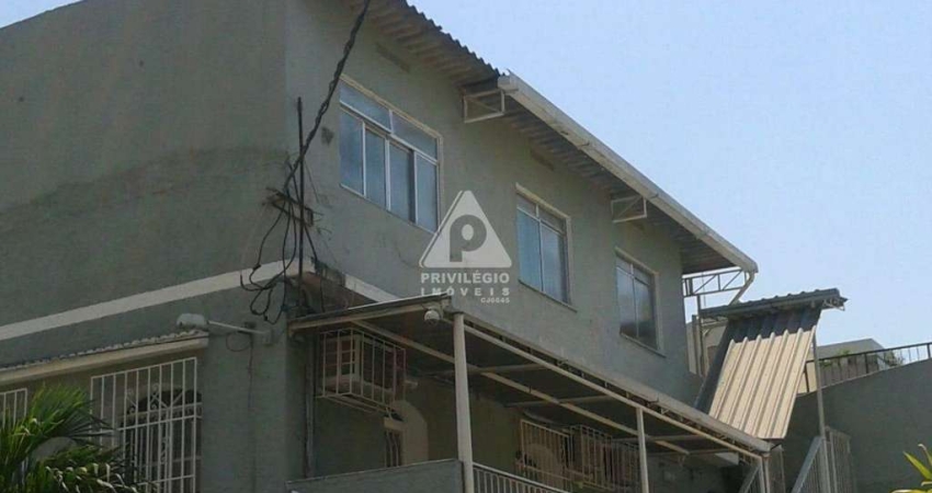Excelente Casa frente de Rua com 6 Quartos no Méier