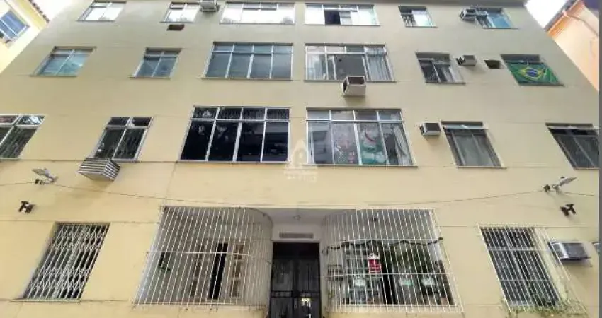 Apartamento de 2 quartos , dentro de uma vila na tijuca proximo ao comercio local