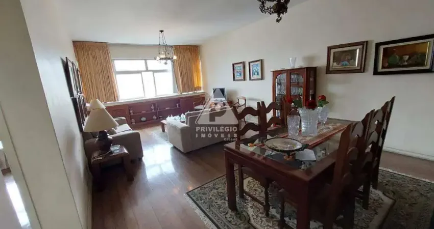 Apartamento excelente à venda, 4 quartos, 1 suíte master, 2 vagas, 140m², Tijuca - RJ