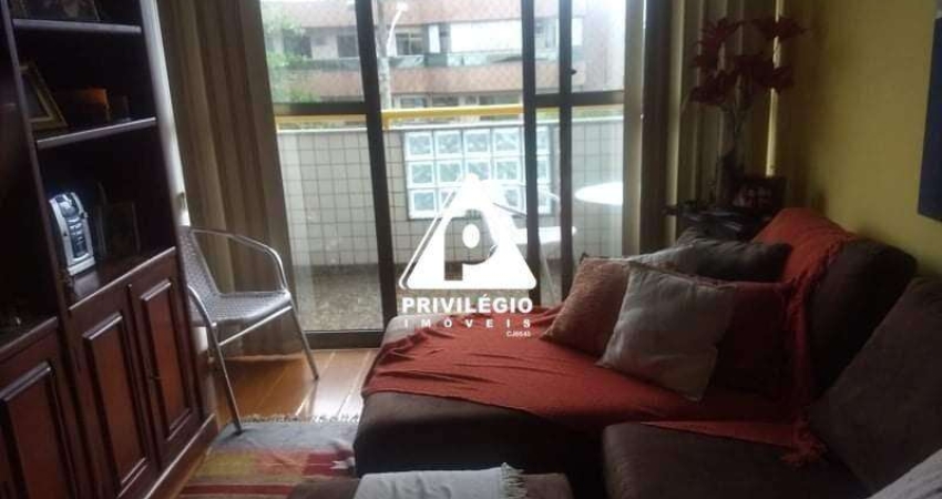 MARAVILHOSO APARTAMENTO DE DOIS QUARTOS MAIS DEPENDÊNCIA!