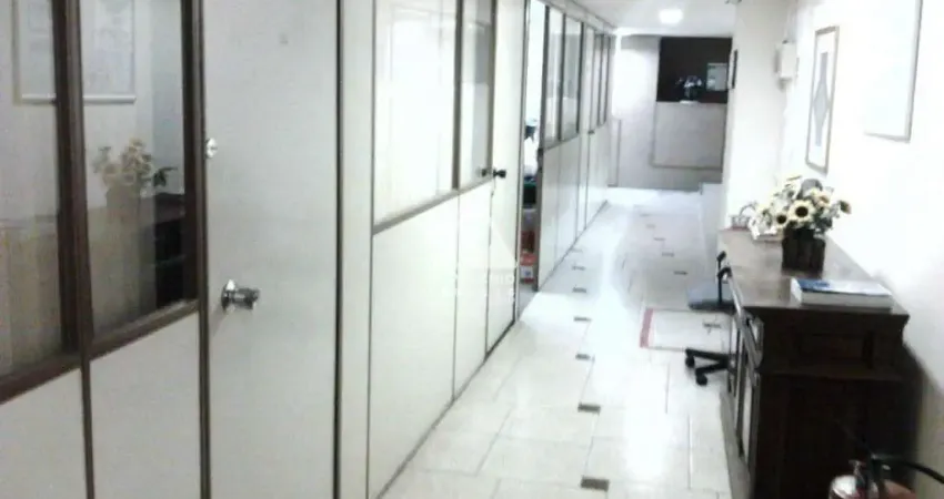 Sobreloja com 290m2, com 24 salas na rua riachuelo, no centro do rio