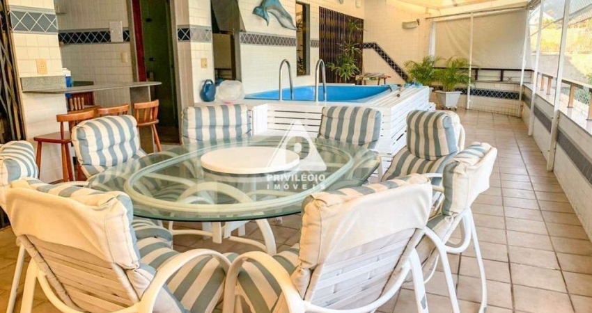 Cobertura Linear 4 quartos sendo 2 suítes Quadra da praia Jardim Oceânico