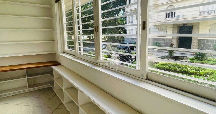 Apartamento à venda, 2 quartos, 143m2, 1 vaga, com infra, na Rui Barbosa - Flamengo.
