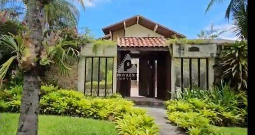 Casa de rua à venda, 7 quartos, 5 suítes, 5 vagas, BARRA DA TIJUCA - RIO DE JANEIRO/RJ