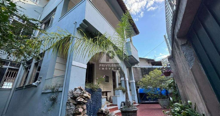 Casa de rua à venda, 4 quartos, 3 vagas, Santa Teresa - RIO DE JANEIRO/RJ