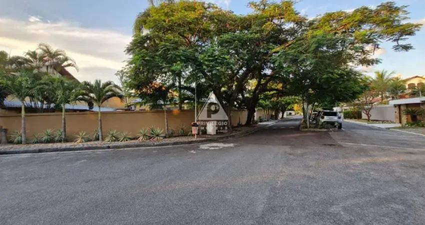CASA LINEAR REFORMADA COM 4 QUARTOS, 2 SUÍTES - CONDOMÍNIO LAGOA MAR NORTE - BARRA DA TIJUCA