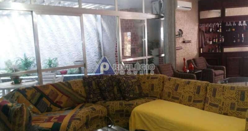 Casa de Vila à venda, 4 quartos, 1 suíte, 4 vagas, Copacabana - RIO DE JANEIRO/RJ