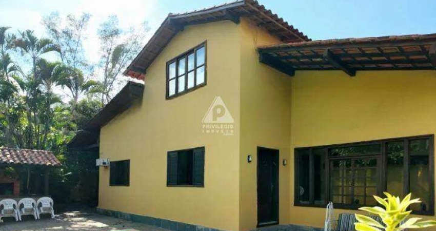 Casa Duplex à venda, 4 quartos, 2 suítes, 3 vagas, Recreio dos Bandeirantes - RIO DE JANEIRO/RJ