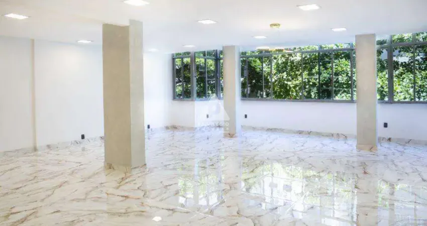 SALÃO, 3 QUARTOS COM 2 SUÍTES. 4 BANHEIROS AO TOTAL, VISTA LATERAL MAR 165M²
