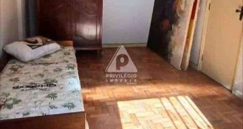 QUARTO SALA COM VARANDA INTERNA