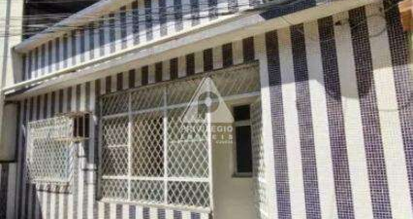 Casa de vila em excelente localização no centro da cidade!