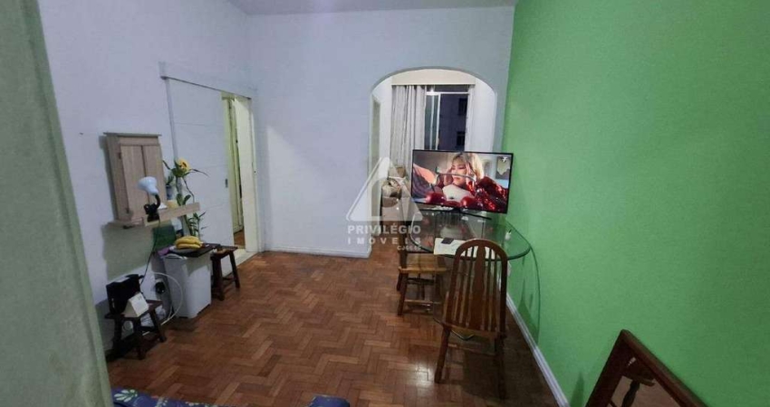 APARTAMENTO DE SALA MAIS 1 QUARTO EM COPACABANA PRÓXIMO A PRAIA!