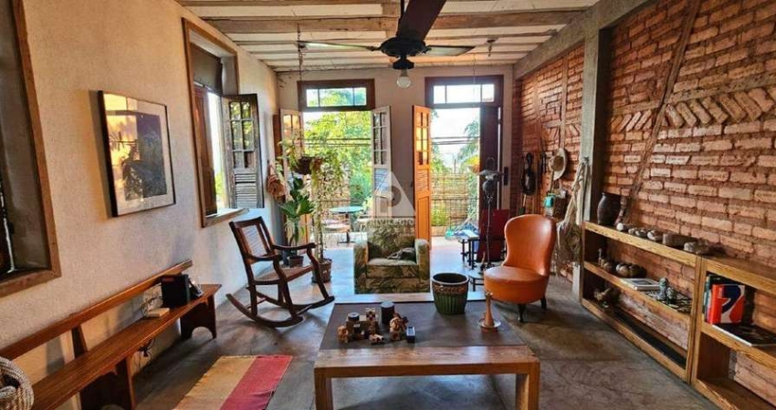Privilégio Imóveis vende: Casa tríplex espaço, conforto e funcionalidade
