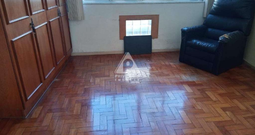 SALA QUARTO COM DEPENDÊNCIA EM BOTAFOGO