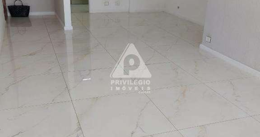 Apartamento 3 quartos (1 suíte) na Rua Barão de Mesquita - Tijuca