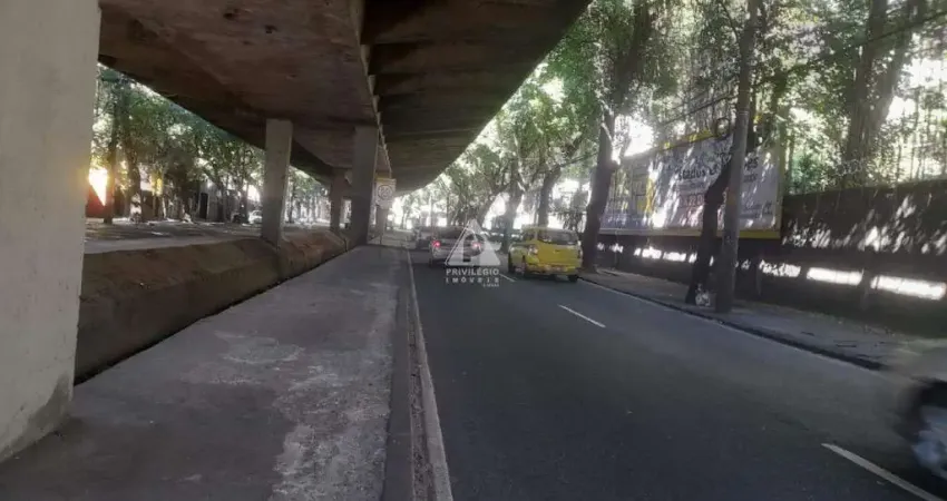 Casa duplex no na paulo de frontin com vaga para 3 carros ótima localização