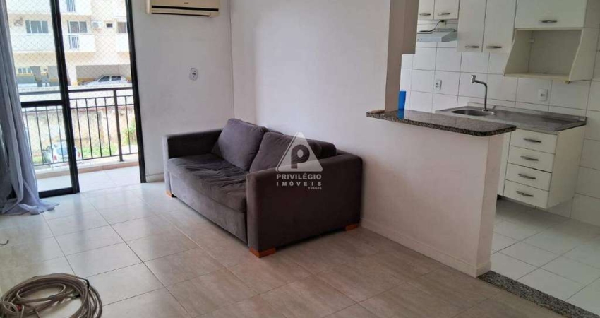 Apartamento com varanda, 2 quartos, suíte e vaga