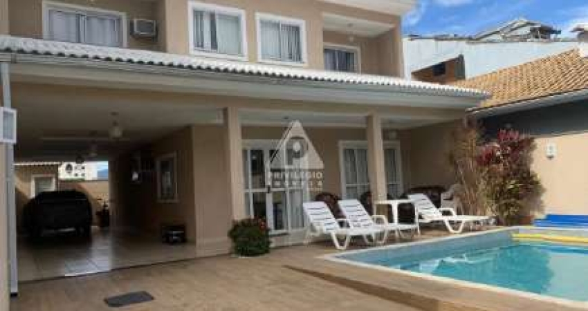 Casa em Condomínio à venda, 4 quartos, 1 suíte, 4 vagas, Jacarepaguá - RIO DE JANEIRO/RJ
