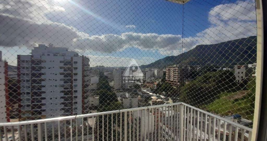Apartamento na tijuca a venda de 2 quartos com varanda e suite 2 vagas predio com piscina