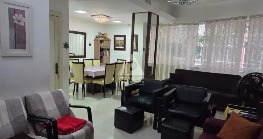 Apartamento com 148m², sala em 3 ambientes, ampla cozinha, 3 quartos, frente, 3º andar, portaria 24h e acessibilidade total para cadeirante.