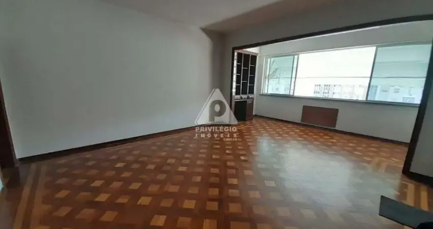 Apartamento amplo com vista livre de 3 quartos, com suíte, closet, 2 vagas de garagem, perto do metrô