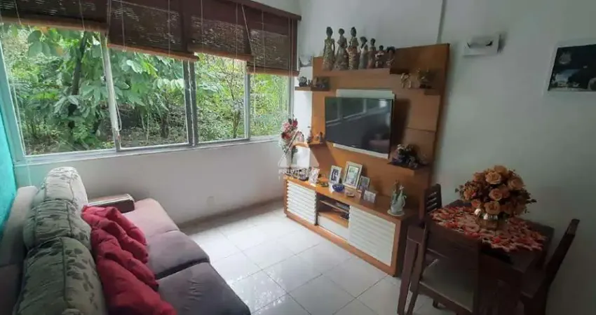 Apartamento de 2 quartos com suíte e vaga na escritura à venda na glória