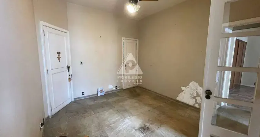 Apartamento de 2 quarto, claro e arejado – ideal para morar ou investir!