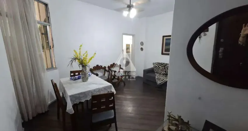 Apartamento 77m², 2 amplos quartos, varanda interna, sala, dce, rua benjamin constant