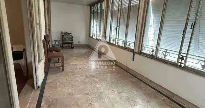 Copacabana posto 2!! apartamento com 233m² sendo 4 quartos e 1 vaga na escritura!! vista totalmente livre!!