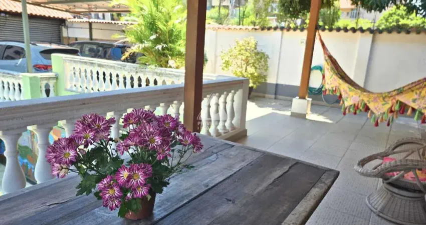 Casa duplex com 5 quartos , 2 vagas e piscina à venda em santa teresa- rio de janeiro