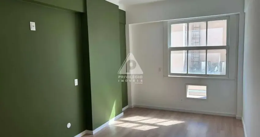 Apartamento 1 quarto à venda no centro, reformado e com portaria 24h