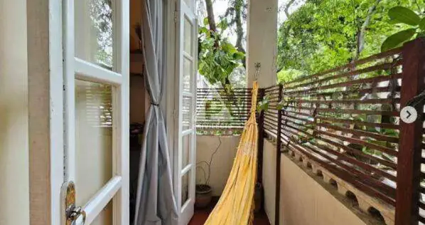 Apartamento de 2 quartos com vaga e varanda à venda na general glicério, laranjeiras!