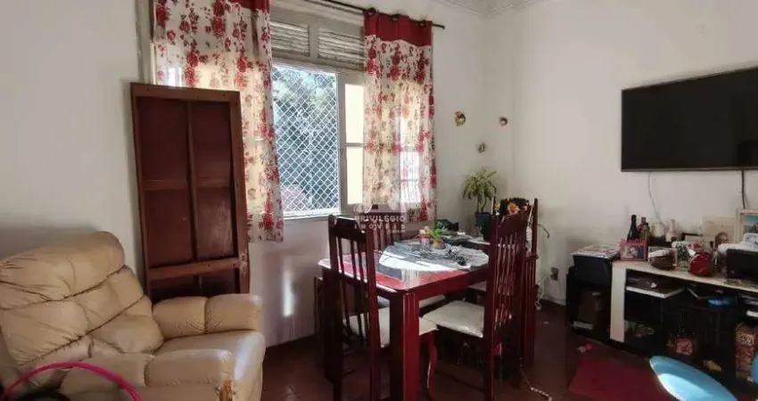 Apartamento de 3 quartos à venda em santa teresa, ao lado do largo dos guimarães!