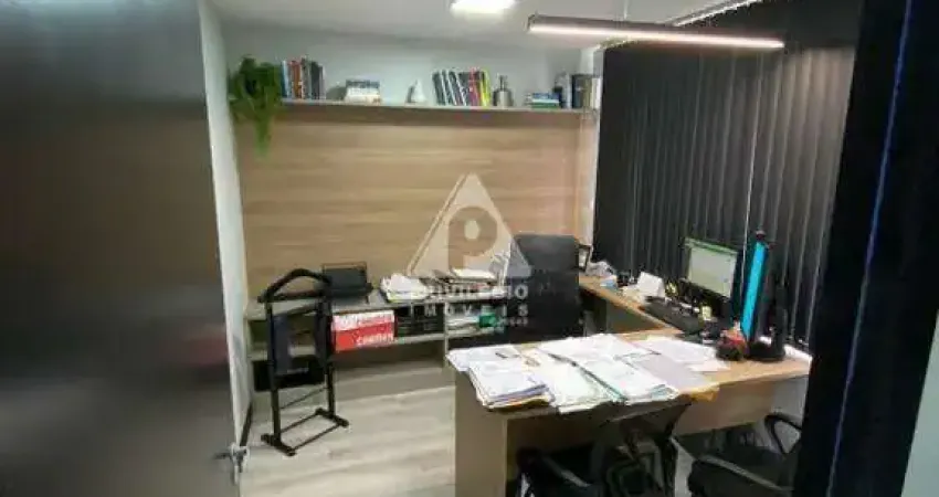 Sala comercial de 110 m² no centro do rio – frente, 2 salas, mobiliada