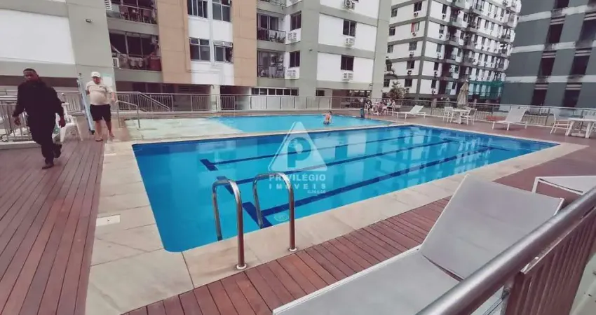 Apartamento com 2 quartos, varanda, prédio com infraestrutura completa