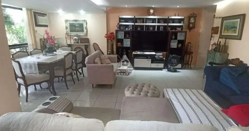 Espaçoso apartamento de frente, 171m², 3 quartos (2 suítes) e varanda ampla no recreio