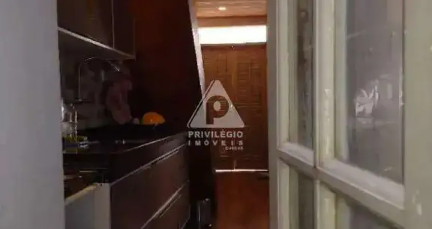 Linda casa de vila, sala. 2 quartos. 2 banheiros. silenciosa.