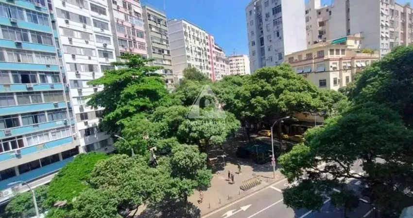 Maravilhoso quarto e sala espaçoso otima localização em copacabana